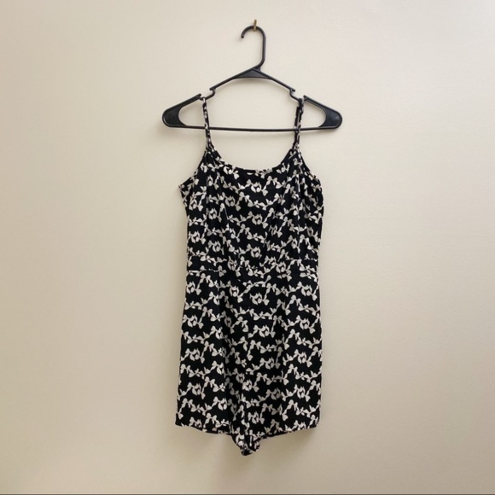Black bow print Romper sz S